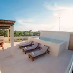 T1Ph New Breathtaking Penthouse And Rooftop